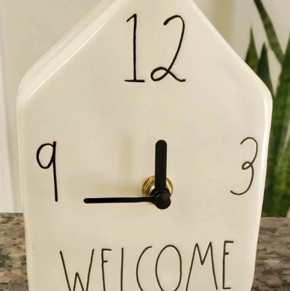 Nwt Rae Dunn Welcome clock